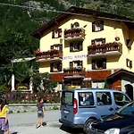 Hotel Ristorante Paramont Baulen